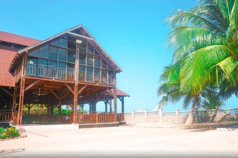 Charlestina Beach Resort