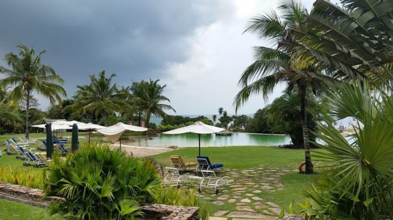 The White Sands Beach Resort & Spa