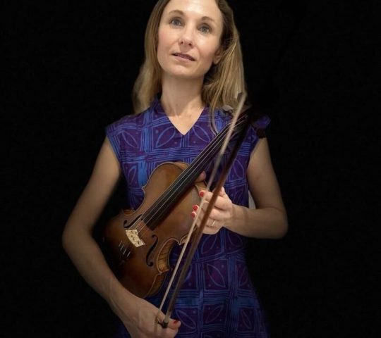 Irina Curca Plays Brahms Violin Sonatas Irina Curca Plays Brahms Violin Sonatas