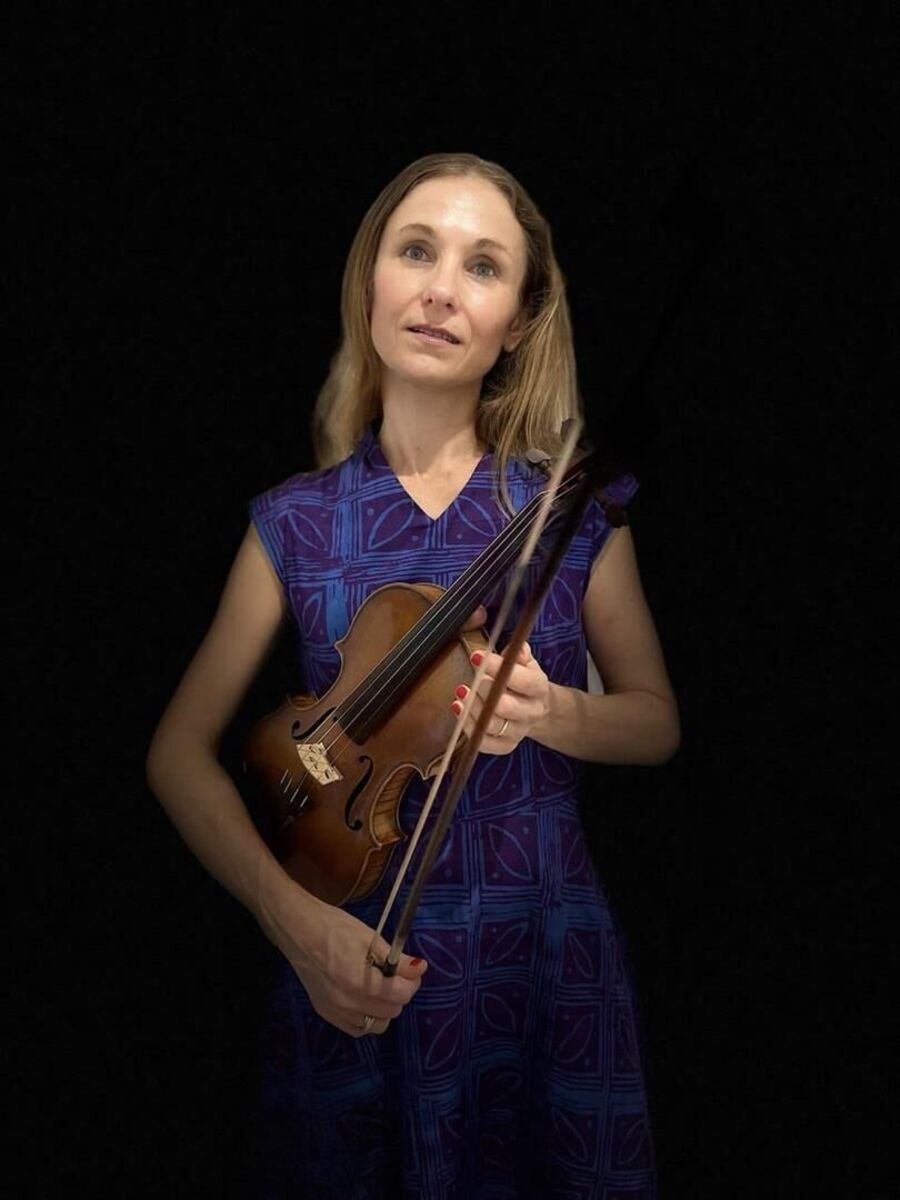 Irina Curca Plays Brahms Violin Sonatas Irina Curca Plays Brahms Violin Sonatas