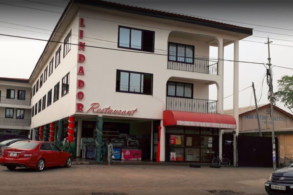 Eating out in Koforidua at the Linda Dor main restaurant – what to expect