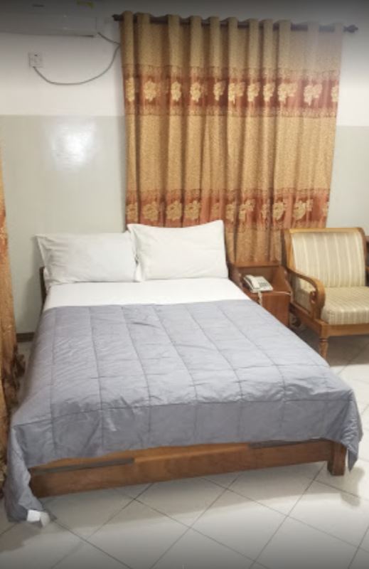 Pentagon Inn