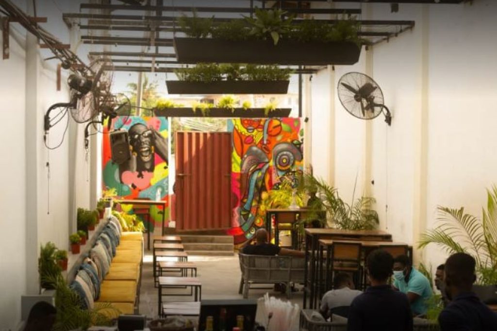 Alley Bar – trendy bar in Accra