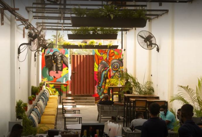 Alley Bar – trendy bar in Accra