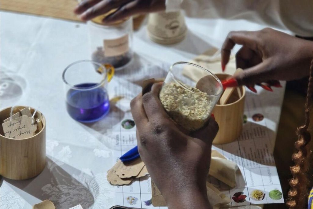 Ghana Events – Tealicious: Tea and Henna Herbal Tea Blending Workshop