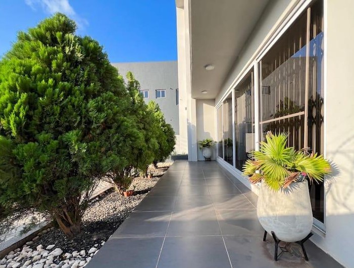 2 Bed - East Airport: 2 Bedroom apartment private and spacius